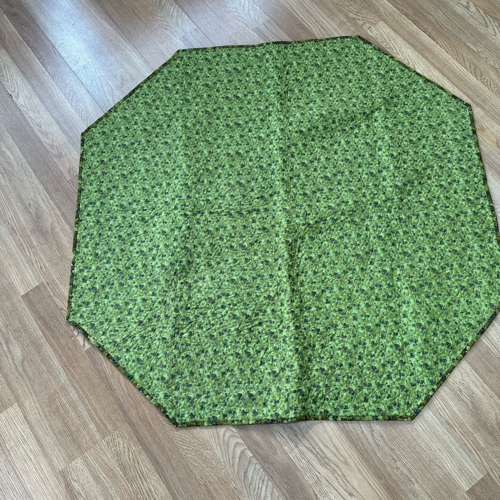 Patchwork Star Quilt Table Topper - Picture 2 of 5